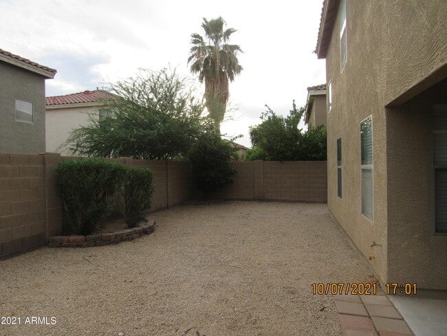 Building Photo - 2311 E Hazeltine Way