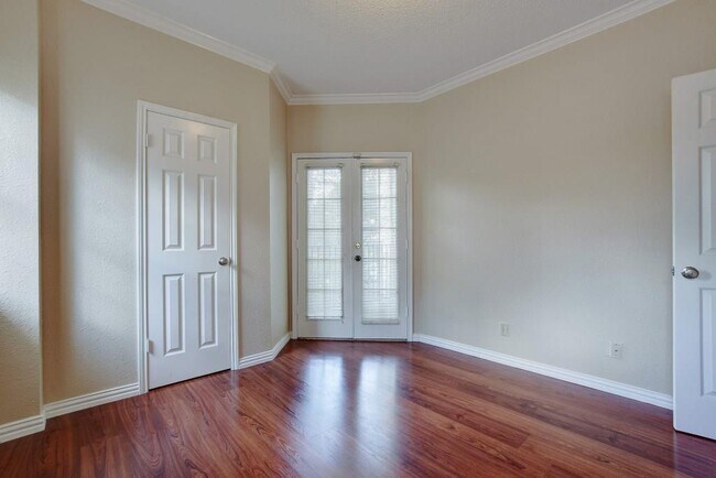 Building Photo - 3111 Tom Green St