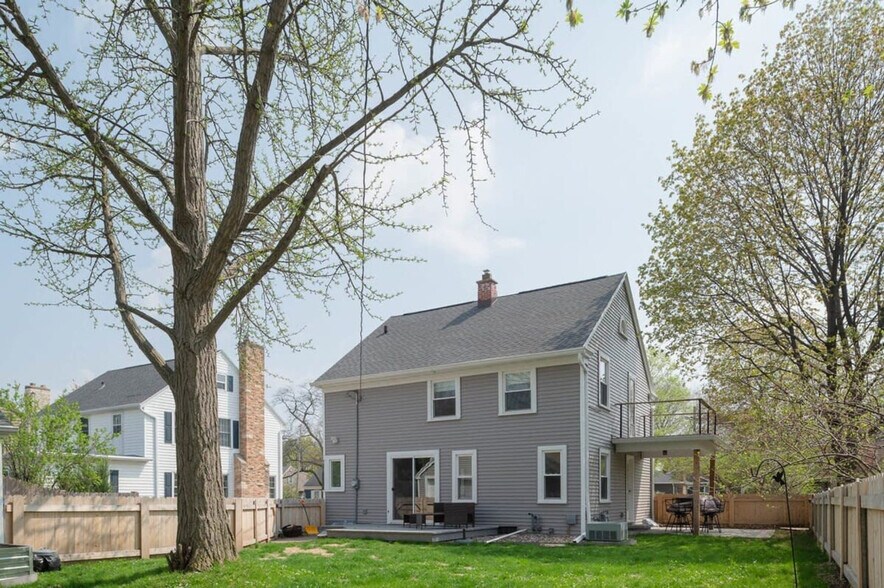 Building Photo - 1315 S Alicia Dr