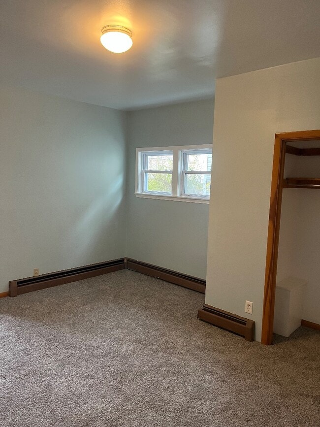 Building Photo - 424 Pine St