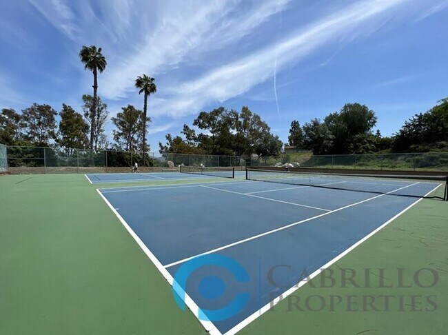 Building Photo - 2419 Fieldlane Pl