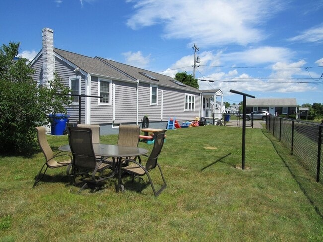 Building Photo - 9 Saltworks Ln