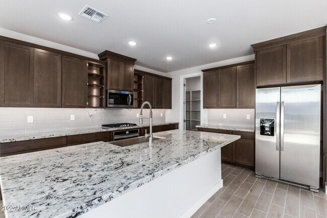 Building Photo - 8526 S 69th Ln