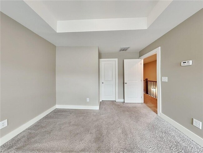 Building Photo - 6423 Shalks Xing Dr