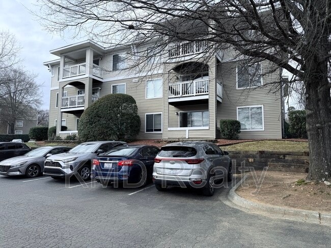 Building Photo - 10008 Graduate Ln