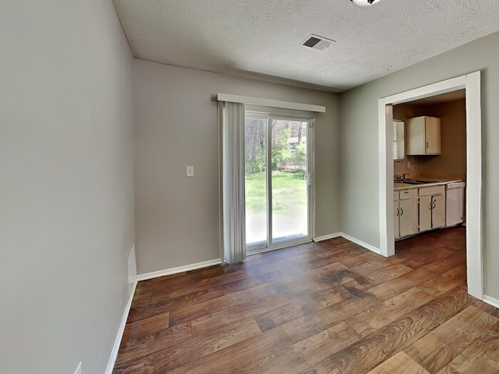 Building Photo - 7090 Winkfield Pl