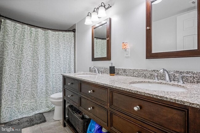 Building Photo - 1423 Northgate Square