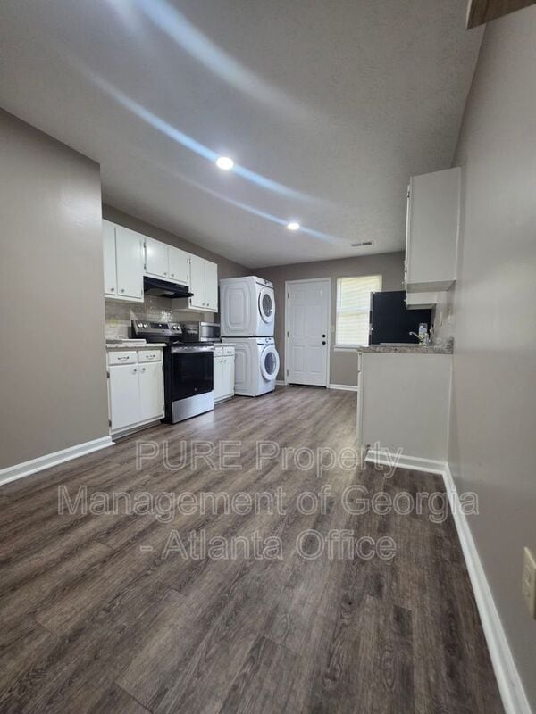 Building Photo - 181 Kimberly Way SW
