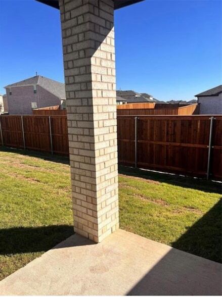 Building Photo - 900 Portina Dr