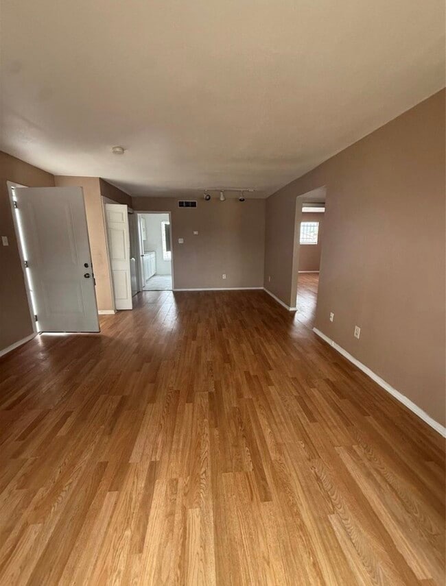 Building Photo - 8323 Wilcrest Dr