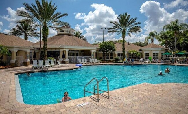 Building Photo - 8121 Fan Palm Way