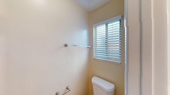 Building Photo - 18163 Happy Ln