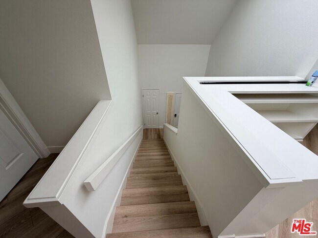 Building Photo - 12 Moss Glen