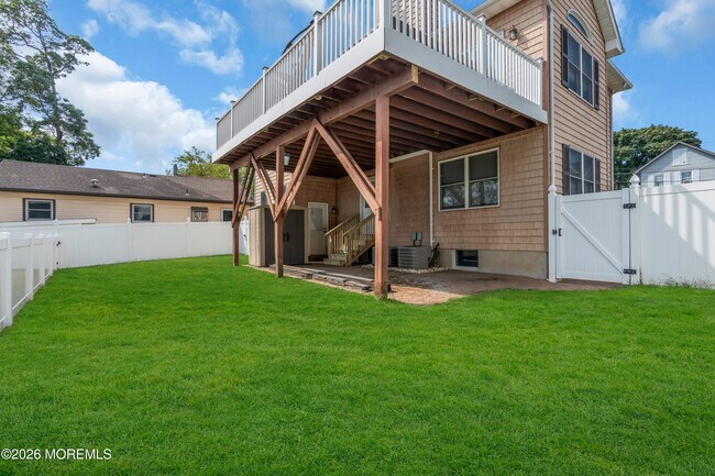 Building Photo - 11 Luppatatong Ave