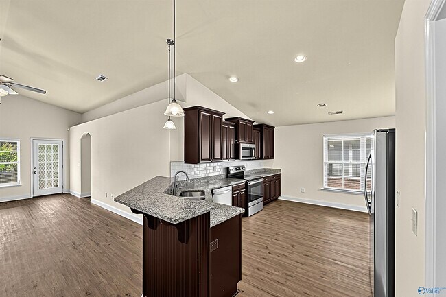 Building Photo - 130 Tybee Dr