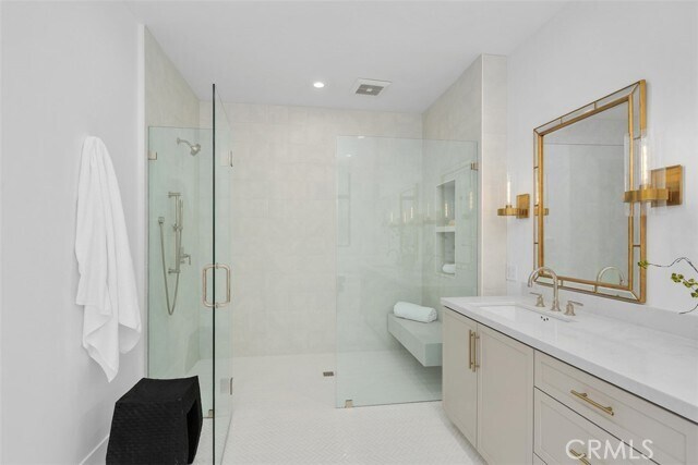 Building Photo - 4261 Uptown Newport Dr