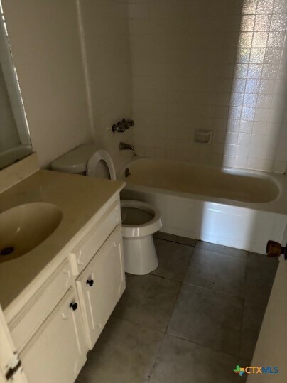 Building Photo - 1702 Sagebrush Dr