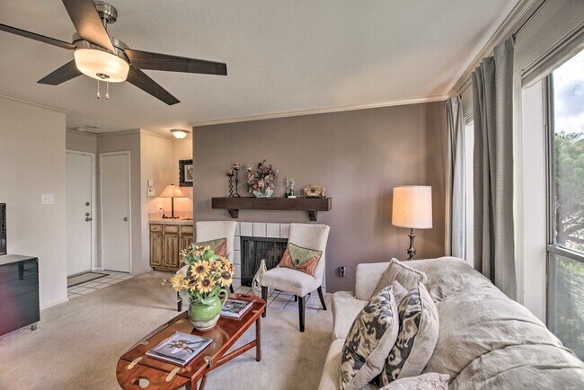 Living Room - 8020 Braesmain Dr
