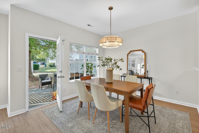 Building Photo - 3 Chownings St