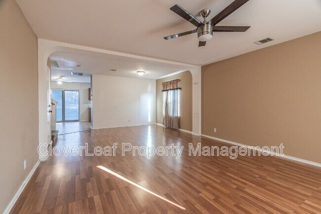 Building Photo - 9119 Spiral Woods