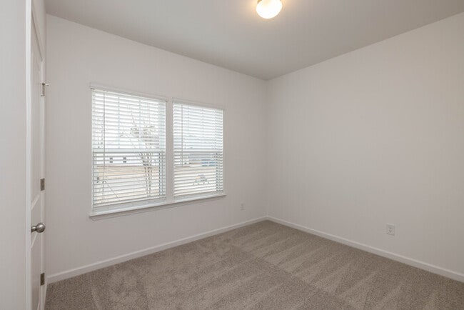 Building Photo - BRAND NEW 3 Bedroom Home - Stonebridge Fairways - Available NOW