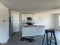 Building Photo - 106 Gossard Wy