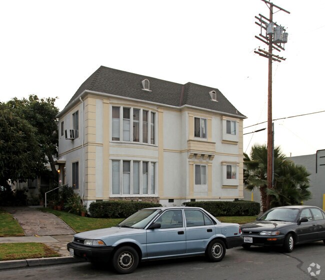 Primary Photo - 312 N Ogden Dr