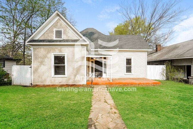 Building Photo - 7832 4th Ave S