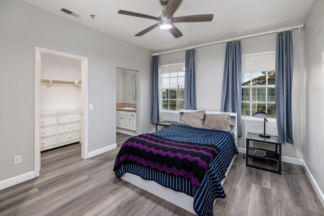 Building Photo - Luxurious home in the Westcliffe Community of San Elijo Approx. 4181sq feet that includes pool/sp...