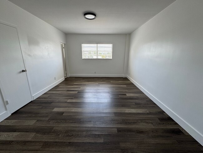 Building Photo - 9700 E Bay Harbor Dr