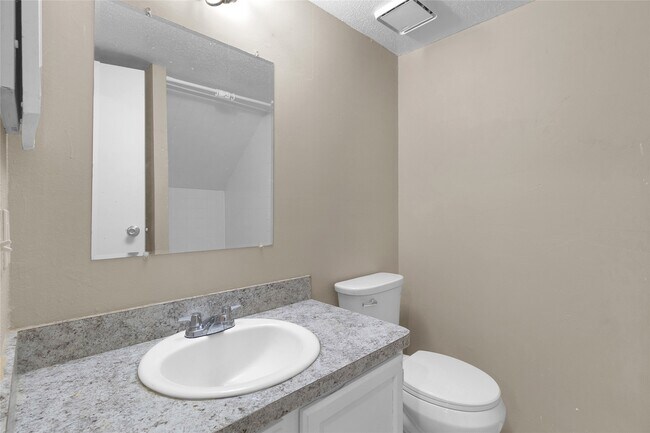 Building Photo - 14911 Wunderlich Dr