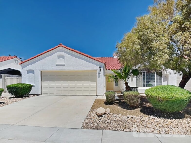 Building Photo - 710 Wolf Lake Ave