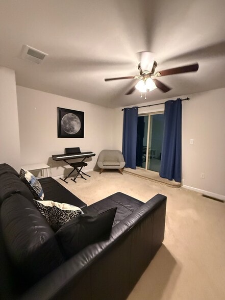 Building Photo - 814 Oval Park Ln