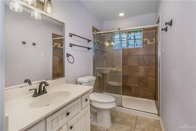 Building Photo - 2318 Flushing Meadows Dr