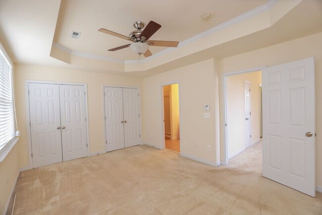 Building Photo - 10360 Caracara Dr