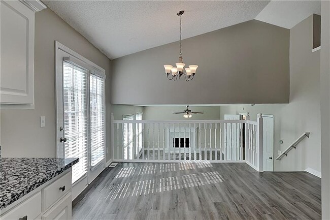 Building Photo - 1965 Racquet Club Cir NW