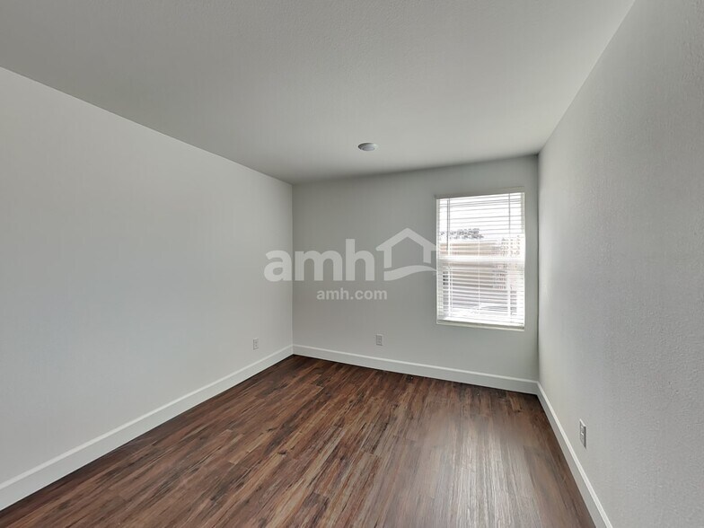 Building Photo - 124 Island Plumeria Ln