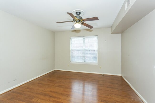 Building Photo - 2014 Montreat Pkwy