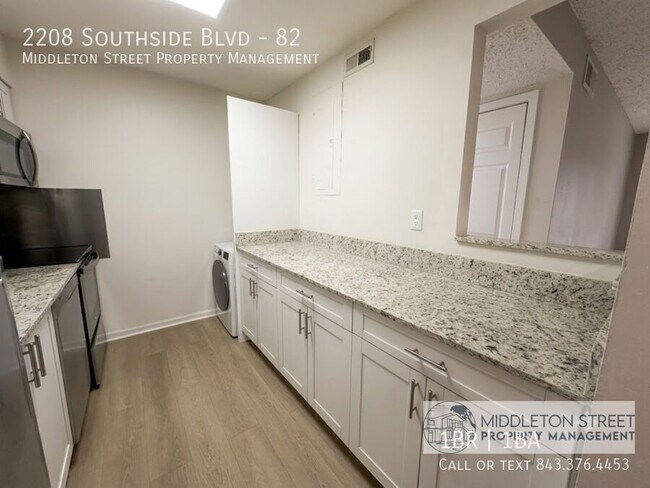 Building Photo - 2208 Southside Blvd