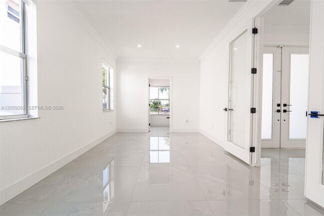 Building Photo - 15699 SW 54th Ct