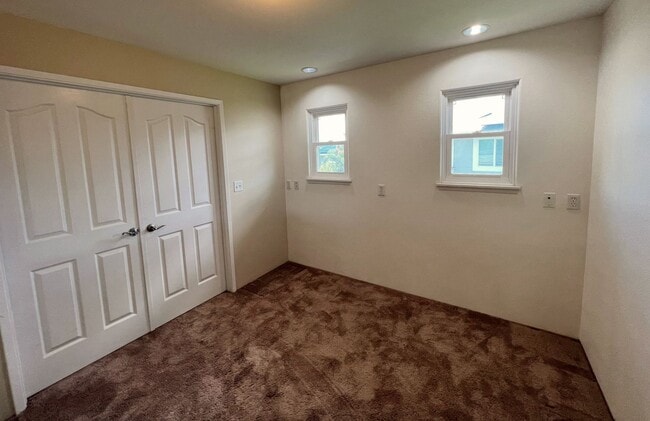 Building Photo - 344GOR