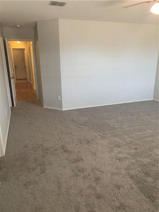 Building Photo - 5416 Pandale Valley Dr