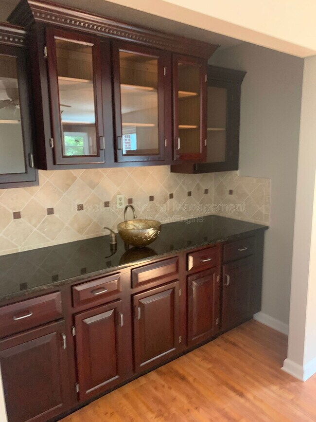 Building Photo - 8373 Brewer Rd