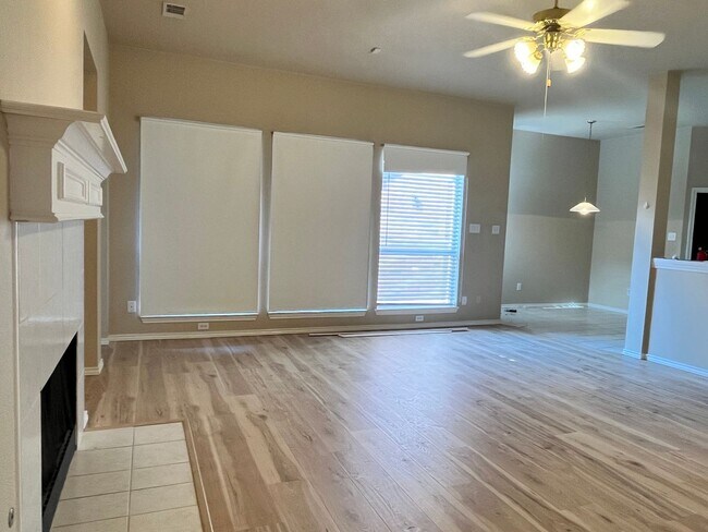 Building Photo - Beautifully Updated 4-Bedroom Home with Community Pool & Excellent Schools!
