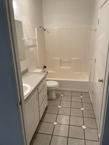 Bathroom - 6128 Avenue R Ave
