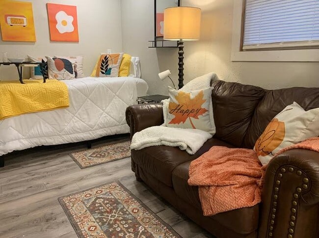 Building Photo - 1103 Jefferson St