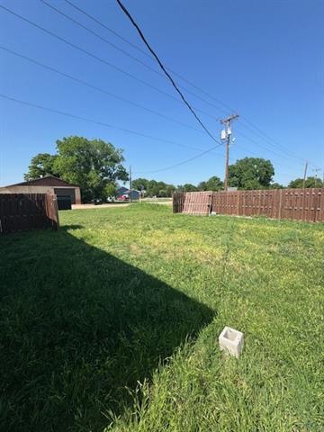 Building Photo - 725 Garza Ave