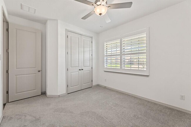 Building Photo - 1104 Spring Gulch Ln