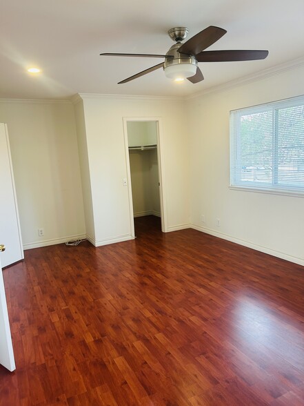 Primary bedroom - 9808 Via Sonoma