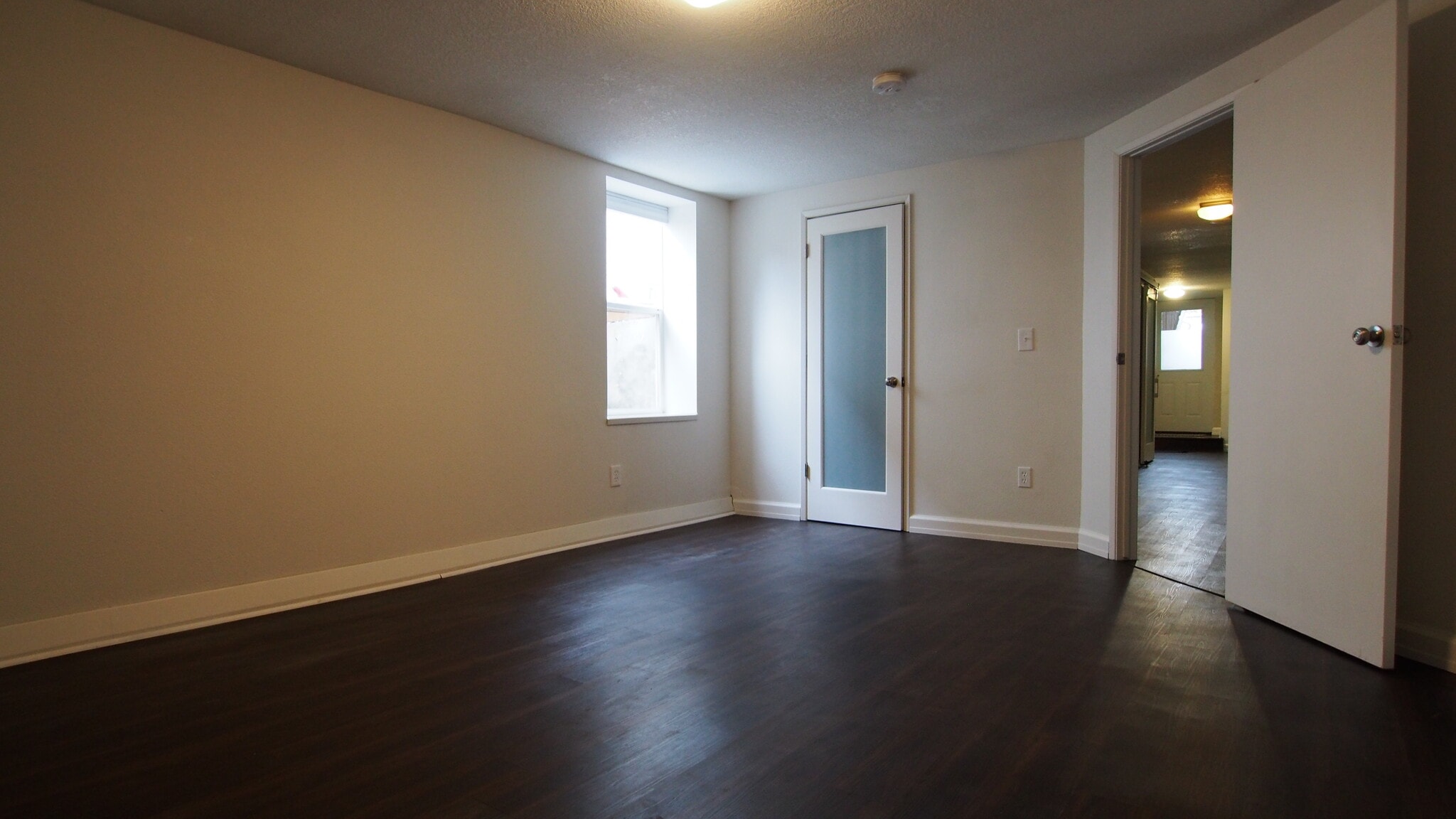 BR 1 - 4415 SE Hawthorne Blvd